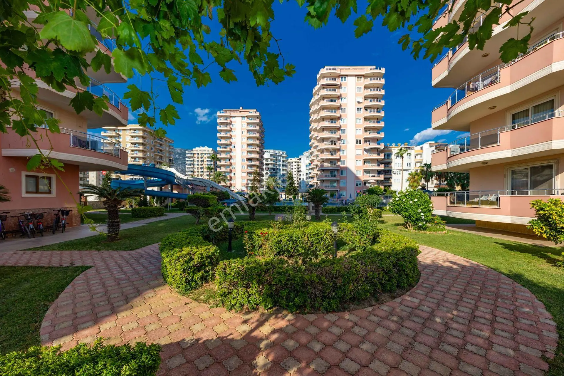 Alanya Mahmutlar'da Deniz Manzaralı 3 Cepheli 2 Balkonlu Eşyalı 2+1 — fotoğraf 37