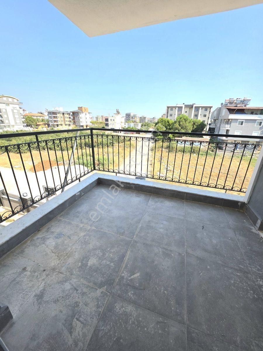 Kredi Limitsiz Yeniköy'de Merkezi Konumda 2.kat Sıfır 2+1 Daire — fotoğraf 15