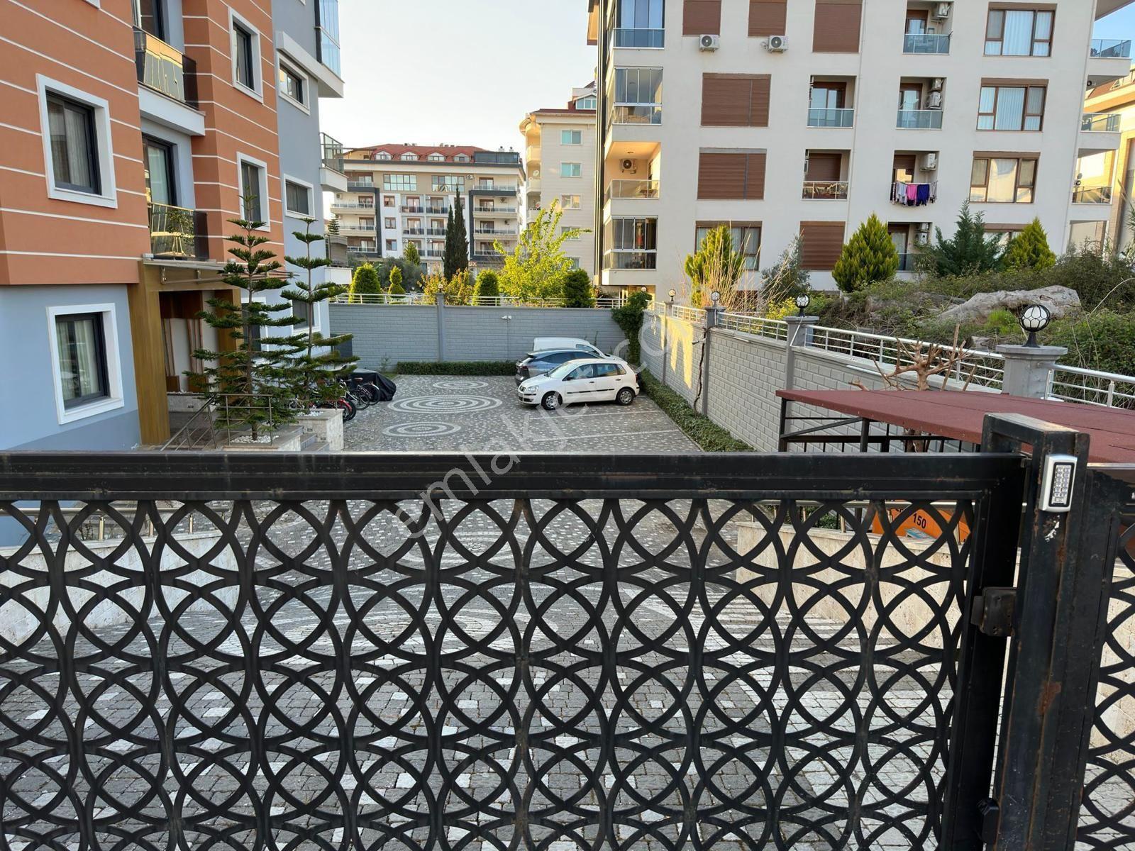 Alanya Kestel'de Denize 100 M Deniz Manzaralı Havuzlu Sitede Eşyalı 1+1 — fotoğraf 8