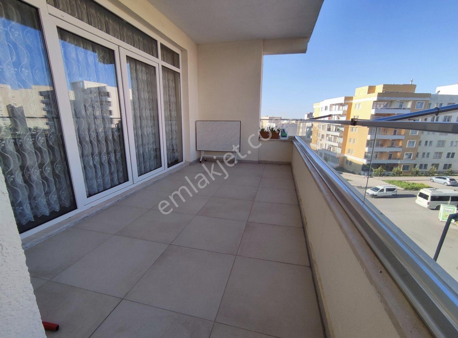 Maşuk Emlak Tan 3+1 170 M2 Yol Üstü Arakat Borçsuz — fotoğraf 5