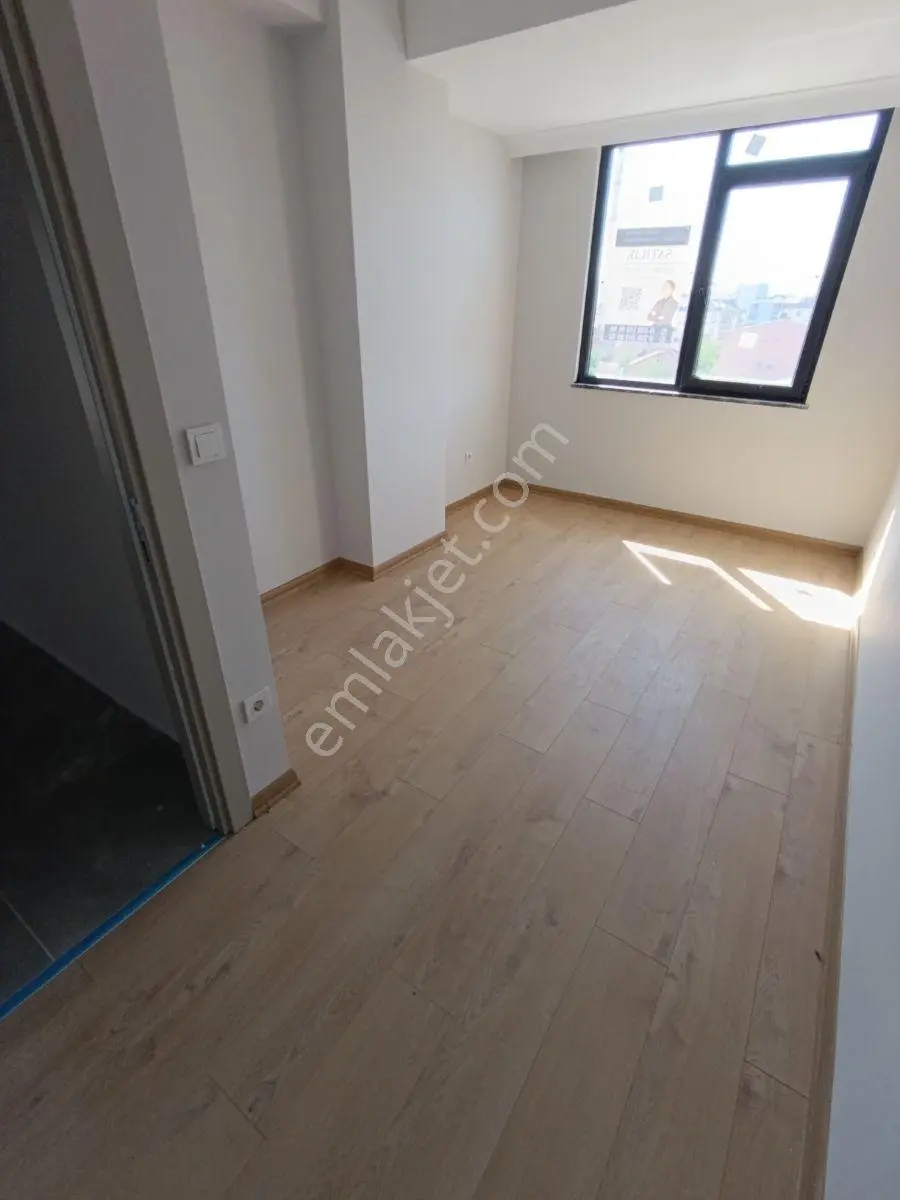 Sultanbeyli Battalgazi Mah. Hastaneyolu Üzeri Satılık 4+1 Dublex — fotoğraf 30