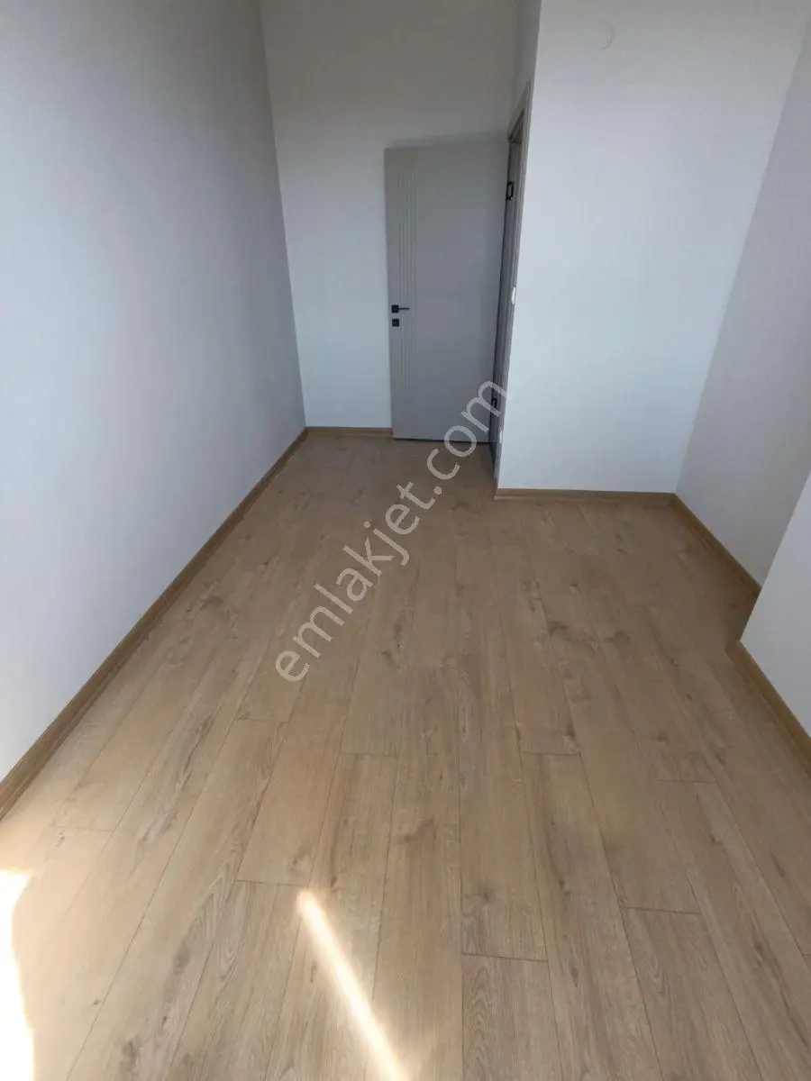 Sultanbeyli Battalgazi Mah. Hastaneyolu Üzeri Satılık 4+1 Dublex — fotoğraf 31
