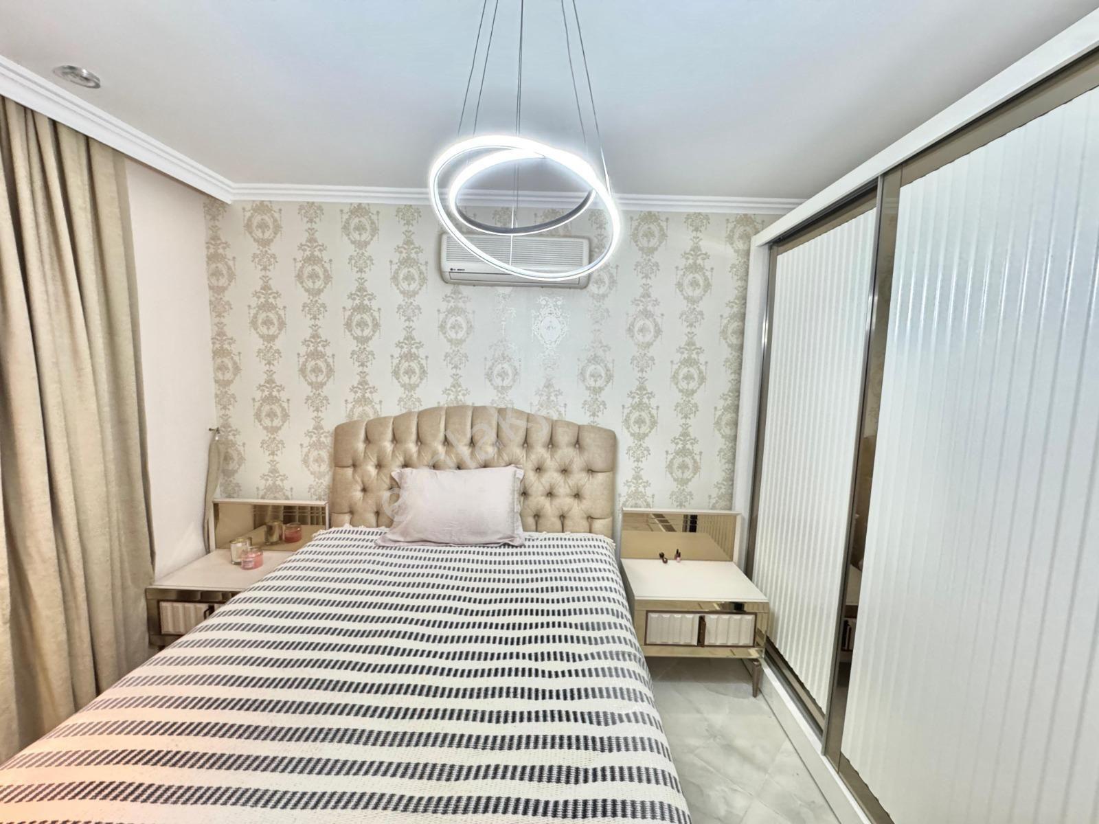 Alanya Tosmur'da Denize Sıfır Plaja Alt Geçitli Sitede Eşyalı 1+1 — fotoğraf 9
