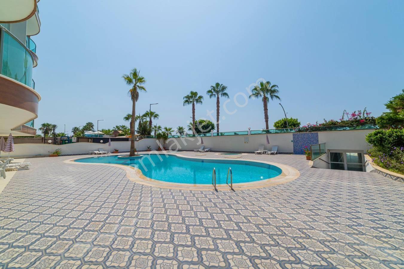 Alanya Tosmur'da Denize Sıfır Plaja Alt Geçitli Sitede Eşyalı 1+1 — fotoğraf 17
