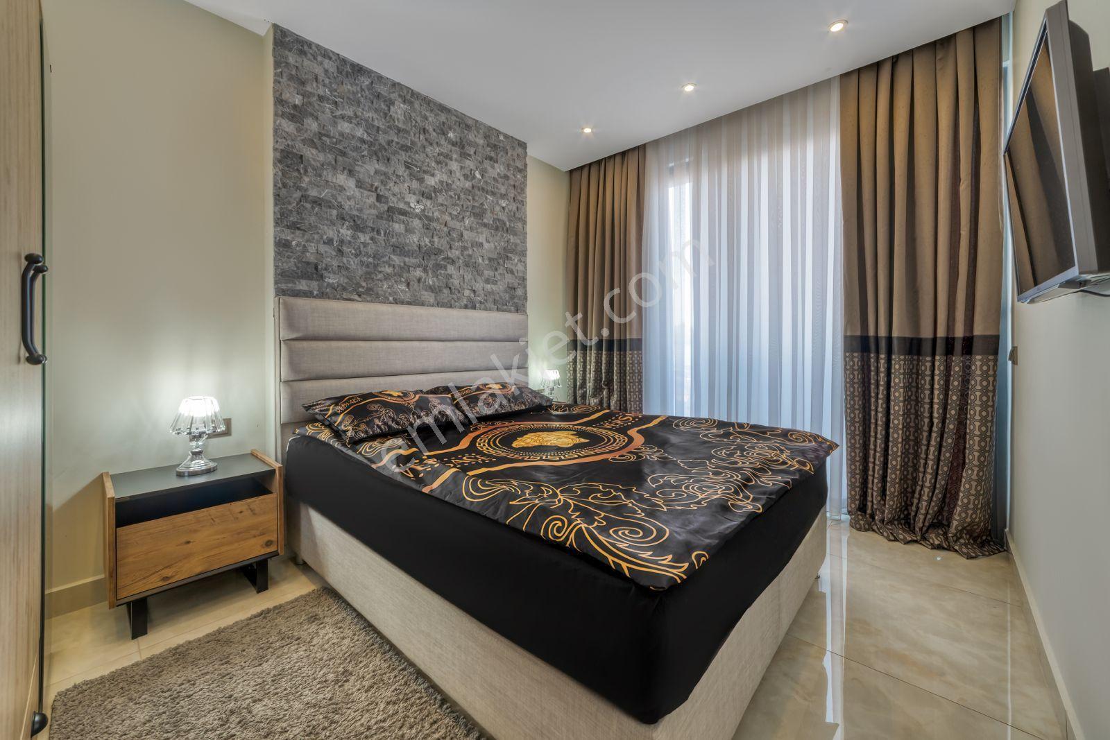 Alanya Mahmutlar'da Denize Sıfır Aquaparklı Sitede Lüks Eşyalı 2+1 — fotoğraf 9