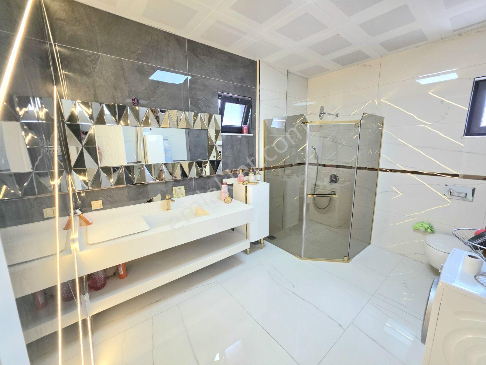 Odabaşında 300m2 Arsa İçerisinde 245m2 Tribleks Villa — fotoğraf 9
