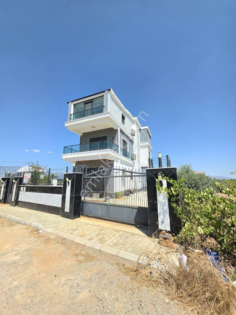 Odabaşında 300m2 Arsa İçerisinde 245m2 Tribleks Villa — fotoğraf 27