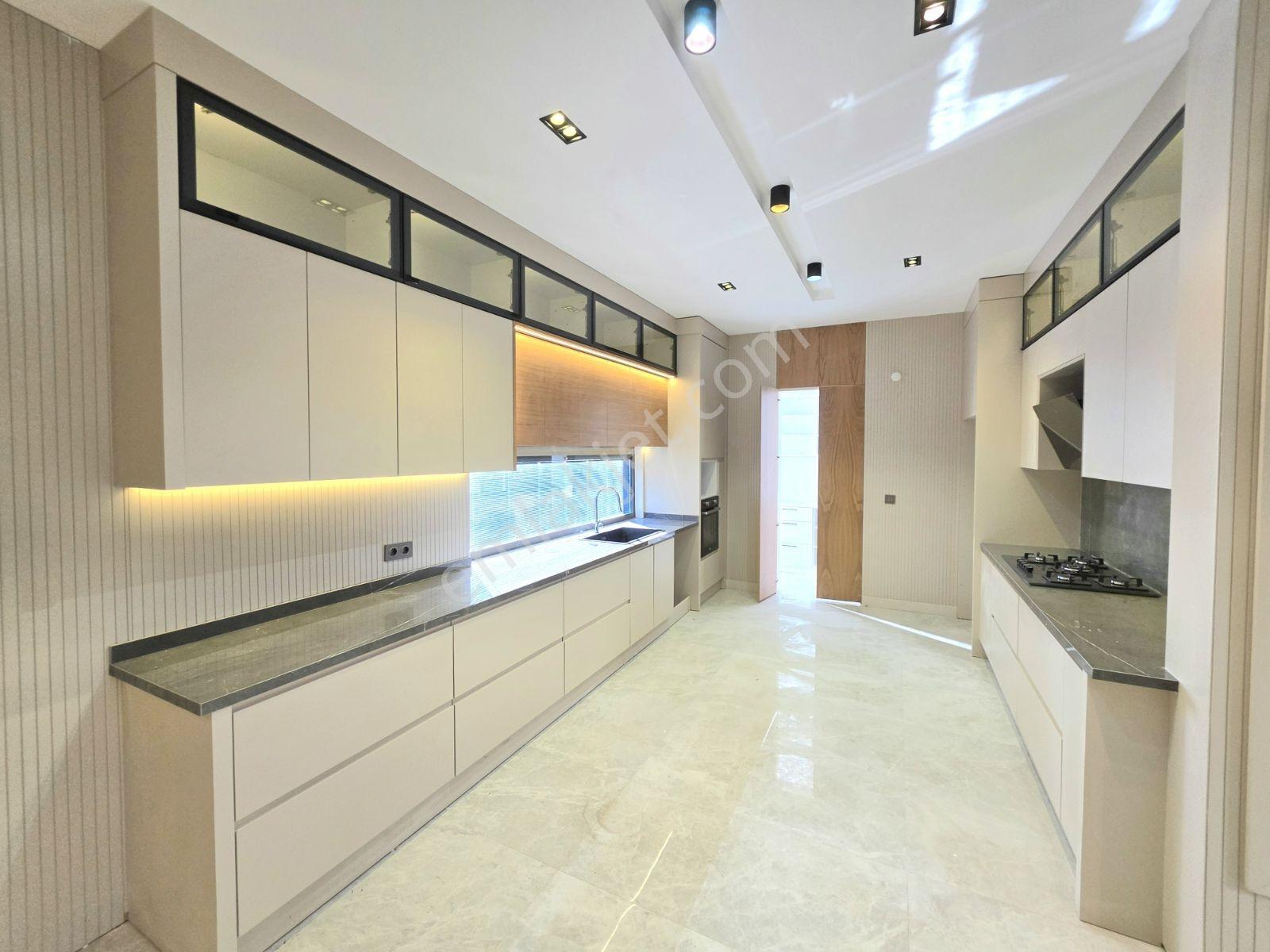 Altınkale'de Site İçerisinde Müstakil Havuzlu 4+1 Lüks Villa — fotoğraf 3