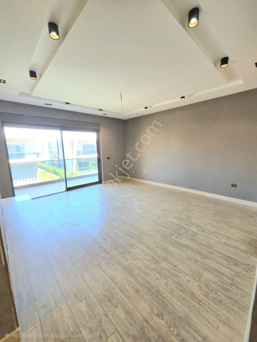 Altınkale'de Site İçerisinde Müstakil Havuzlu 4+1 Lüks Villa — fotoğraf 13