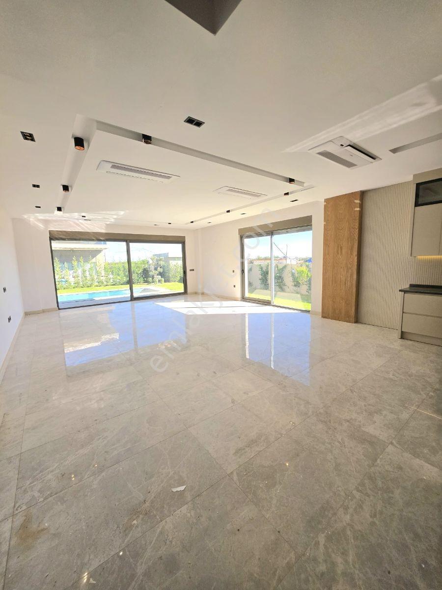 Altınkale'de Site İçerisinde Müstakil Havuzlu 4+1 Lüks Villa — fotoğraf 27