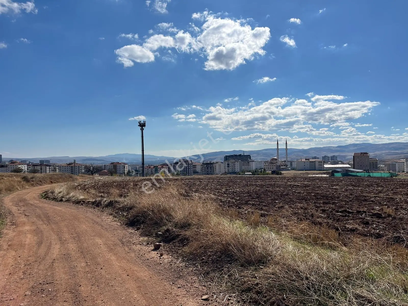 Nova'dan Yenişehirde Fırsat Arsa — fotoğraf 11