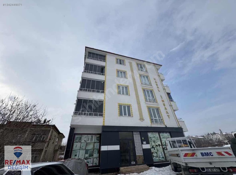 Acill Satılık Re/Max Değişimden Yazıkonakta 3+1 Daire