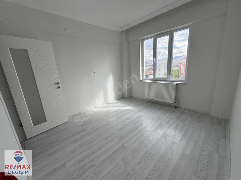 Acill Satılık Re/max Değişimden Yazıkonakta 3+1 Daire — fotoğraf 10