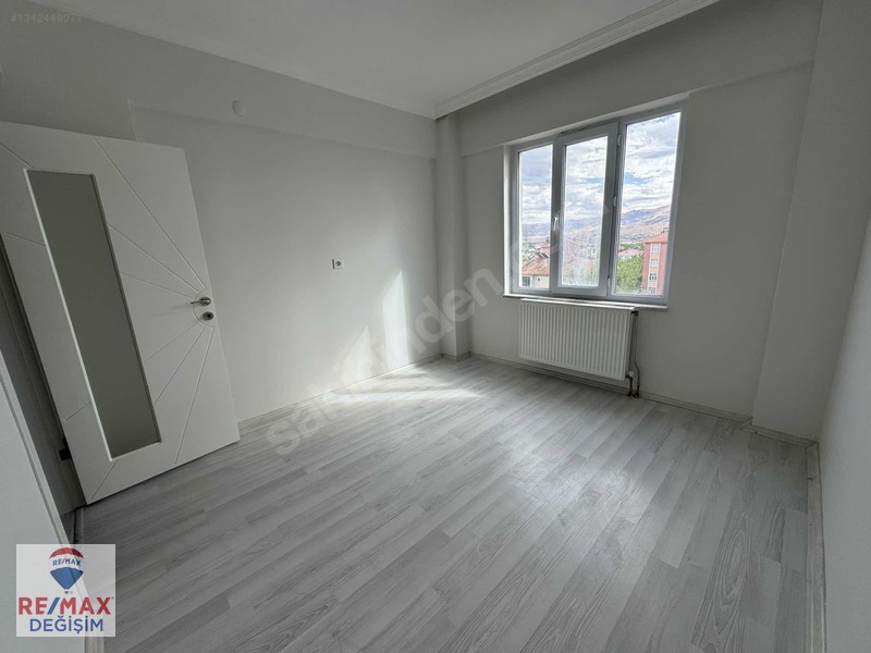 Acill Satılık Re/max Değişimden Yazıkonakta 3+1 Daire — fotoğraf 11