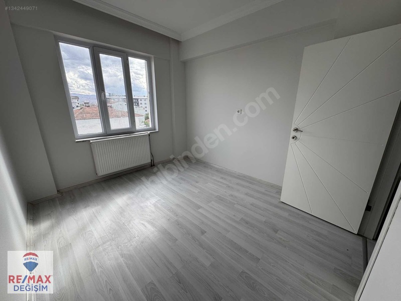 Acill Satılık Re/max Değişimden Yazıkonakta 3+1 Daire — fotoğraf 15