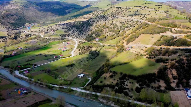Mert Irmağı Yanı Yola Cephe Stresten Uzak Irmak Manzaralı Tarla — fotoğraf 18