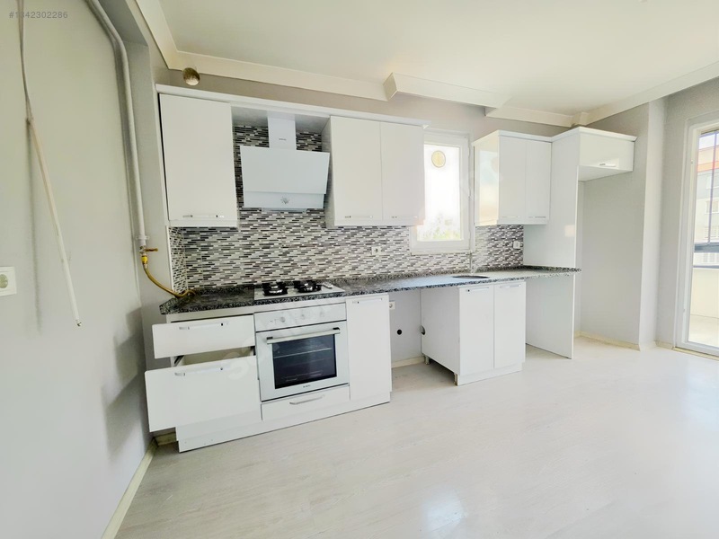 Halil Alpaslan Emlak'tan Mahsen Mah.'de Kiralık 2+1 Arakat Daire — fotoğraf 7