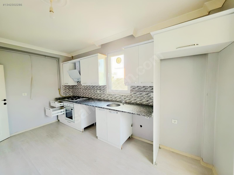 Halil Alpaslan Emlak'tan Mahsen Mah.'de Kiralık 2+1 Arakat Daire — fotoğraf 9
