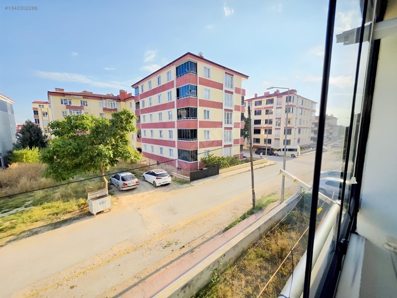 Halil Alpaslan Emlak'tan Mahsen Mah.'de Kiralık 2+1 Arakat Daire — fotoğraf 11