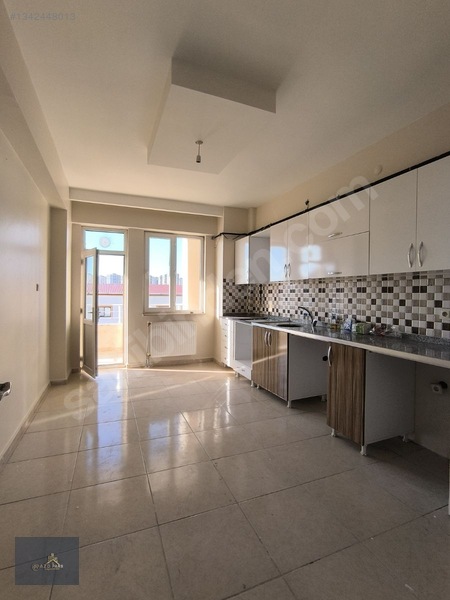 Azd Pars Emlak'tan Doğum Hastanesi Arkası Kiralık Daire — fotoğraf 10
