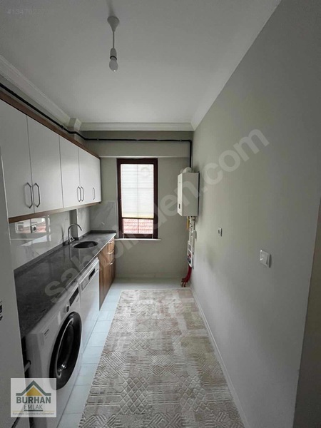 Burhan Emlakdan Şehrin Göbeğinde Çarşı Merkezde Eşyalı 1+1 — fotoğraf 11