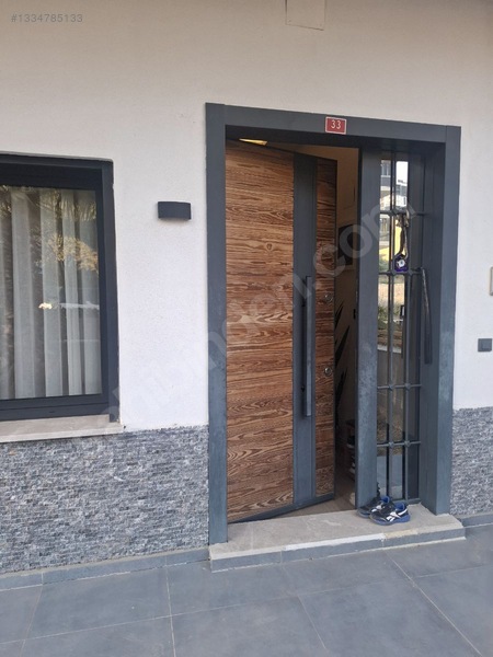 Konutlar Bölgesinde Tripleks Villa — fotoğraf 3