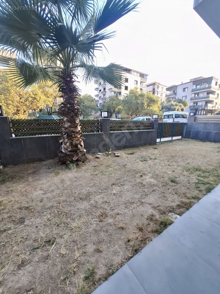 Konutlar Bölgesinde Tripleks Villa — fotoğraf 4