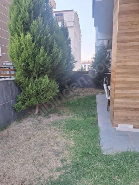 Konutlar Bölgesinde Tripleks Villa — fotoğraf 7