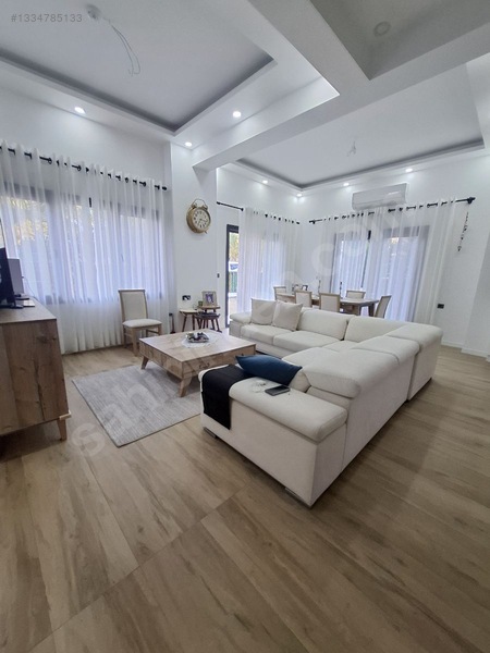 Konutlar Bölgesinde Tripleks Villa — fotoğraf 9