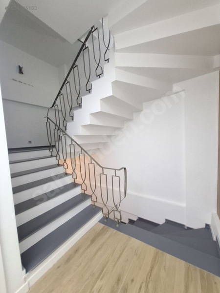 Konutlar Bölgesinde Tripleks Villa — fotoğraf 21