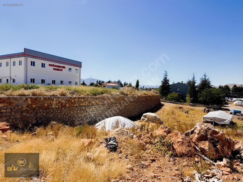 Burhan Kıran'Dan Doğanşehir Esentepe'De 715 M² Satılık Arsa