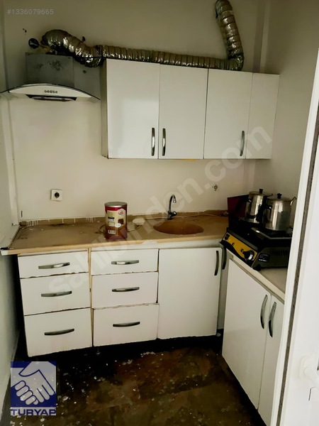 Kuşadası Merkezde 200 M2 Kiralık İşyeri — fotoğraf 6