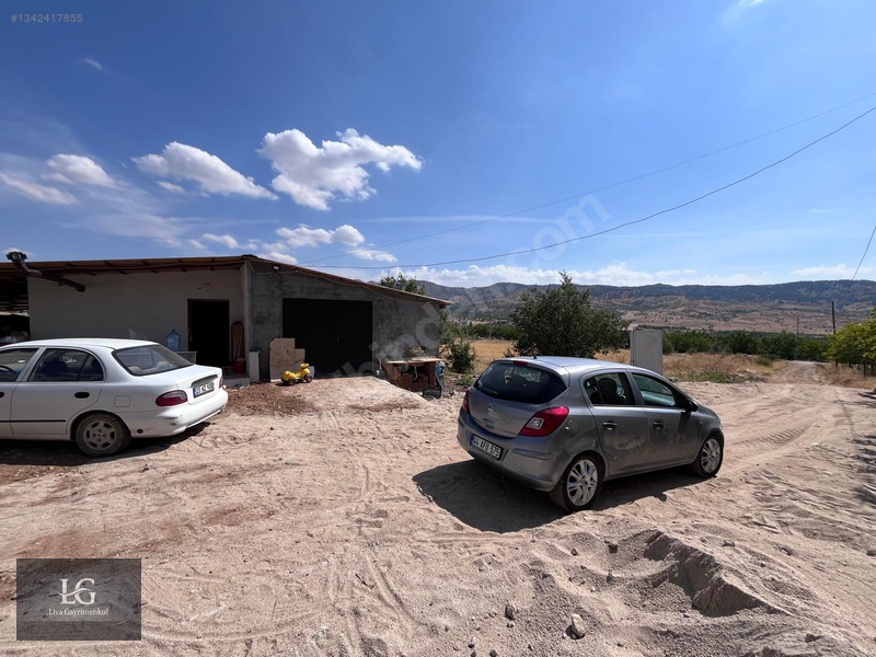 Liva Gayrimenkulden Baskile 2 Km Yola Sıfır Evli & Havuzlu — fotoğraf 3
