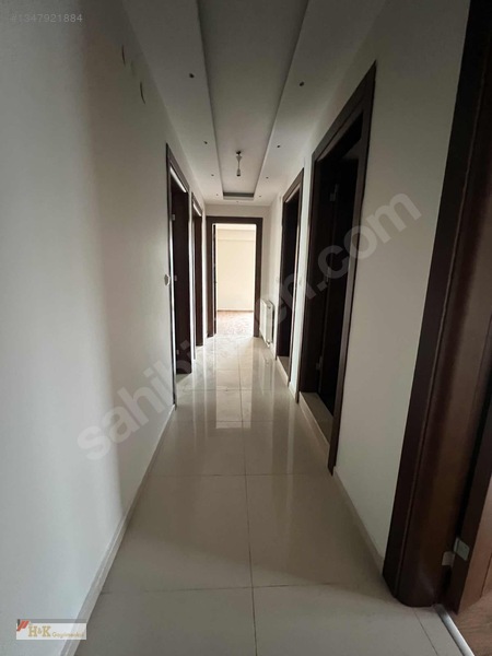 H&k Gayrimenkulden Güzelyurtta 3+1 K.mutfak 204 M2 — fotoğraf 7