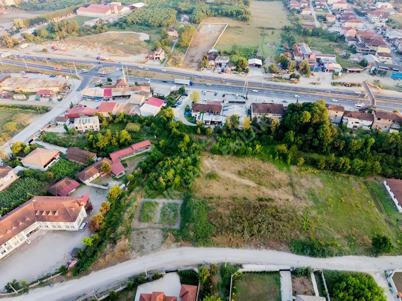 Işık Emlaktan Otoban Gişelerinin Dibi Yola Sıfır Kiralık Arsa — fotoğraf 11