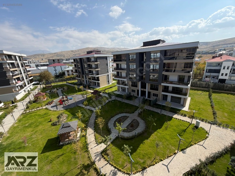 Satılık 3+1 Lüks Sıfır Daire Edremit / Süphan Mah. — fotoğraf 32