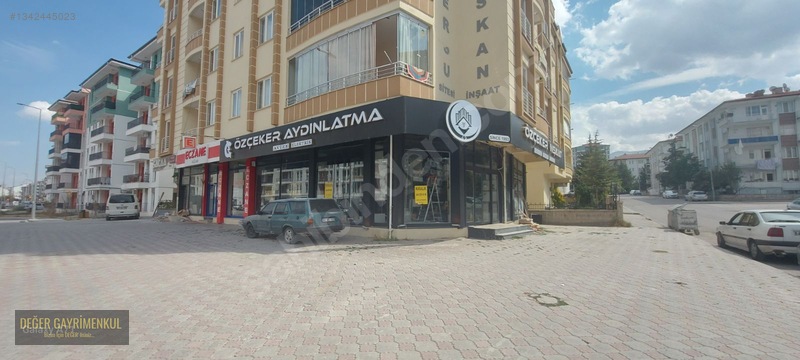 Değer'den Temelli Cadde Üzeri 135 M² Bodrumlu Dükkan — fotoğraf 2
