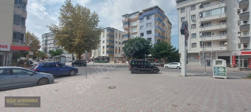 Değer'den Temelli Cadde Üzeri 135 M² Bodrumlu Dükkan — fotoğraf 5