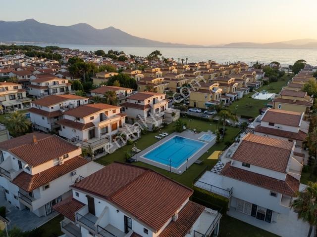 Kuşadası Turkuaz Villalarında Denize Yakın Fırsat Villa — fotoğraf 4