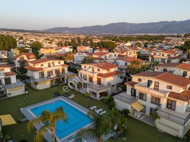 Kuşadası Turkuaz Villalarında Denize Yakın Fırsat Villa — fotoğraf 8