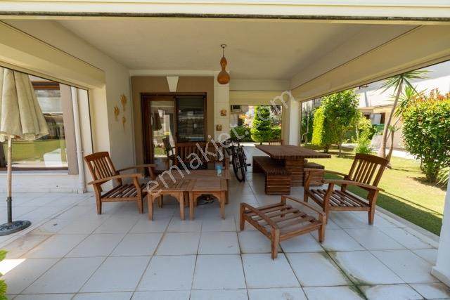 Kuşadası Turkuaz Villalarında Denize Yakın Fırsat Villa — fotoğraf 23