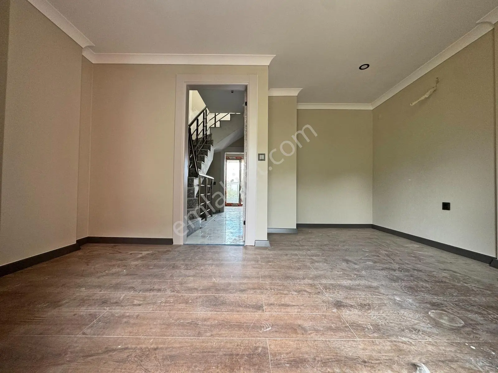 ▀güçten Altınolukta Geniş Bahçeli Dağ Manzaralı Teraslı 3+1villa — fotoğraf 8