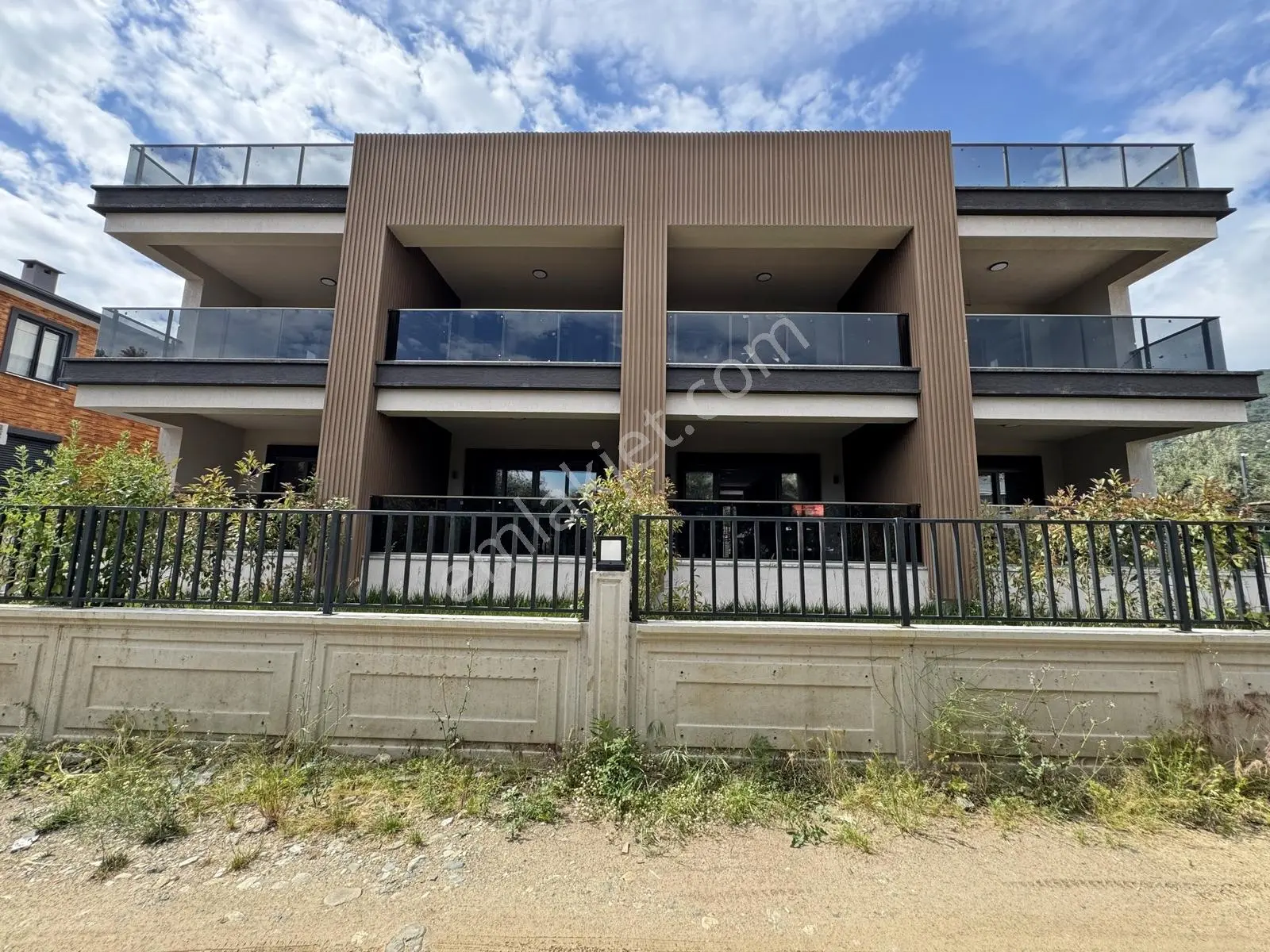 ▀güçten Altınolukta Geniş Bahçeli Dağ Manzaralı Teraslı 3+1villa — fotoğraf 10
