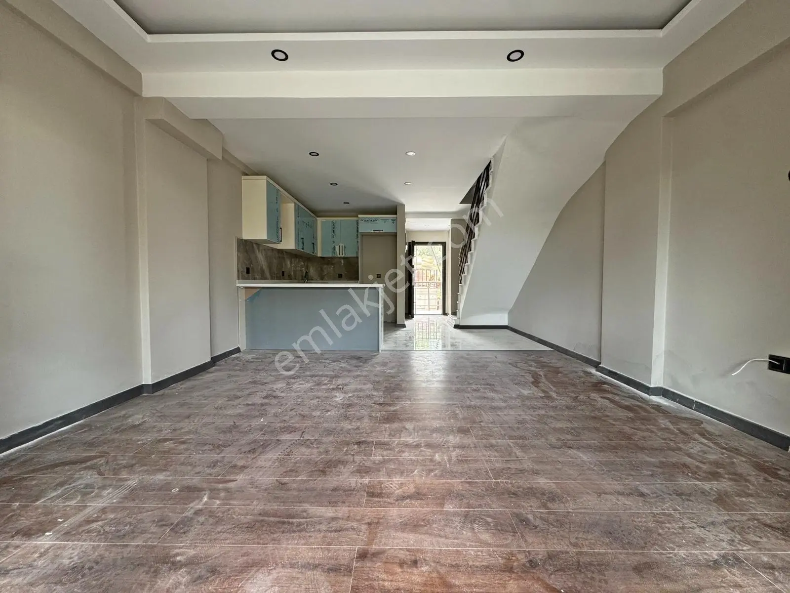▀güçten Altınolukta Geniş Bahçeli Dağ Manzaralı Teraslı 3+1villa — fotoğraf 19
