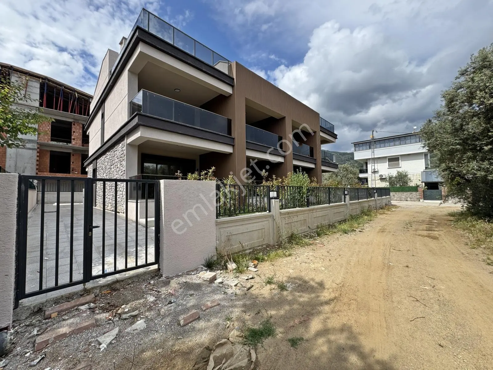 ▀güçten Altınolukta Geniş Bahçeli Dağ Manzaralı Teraslı 3+1villa — fotoğraf 29