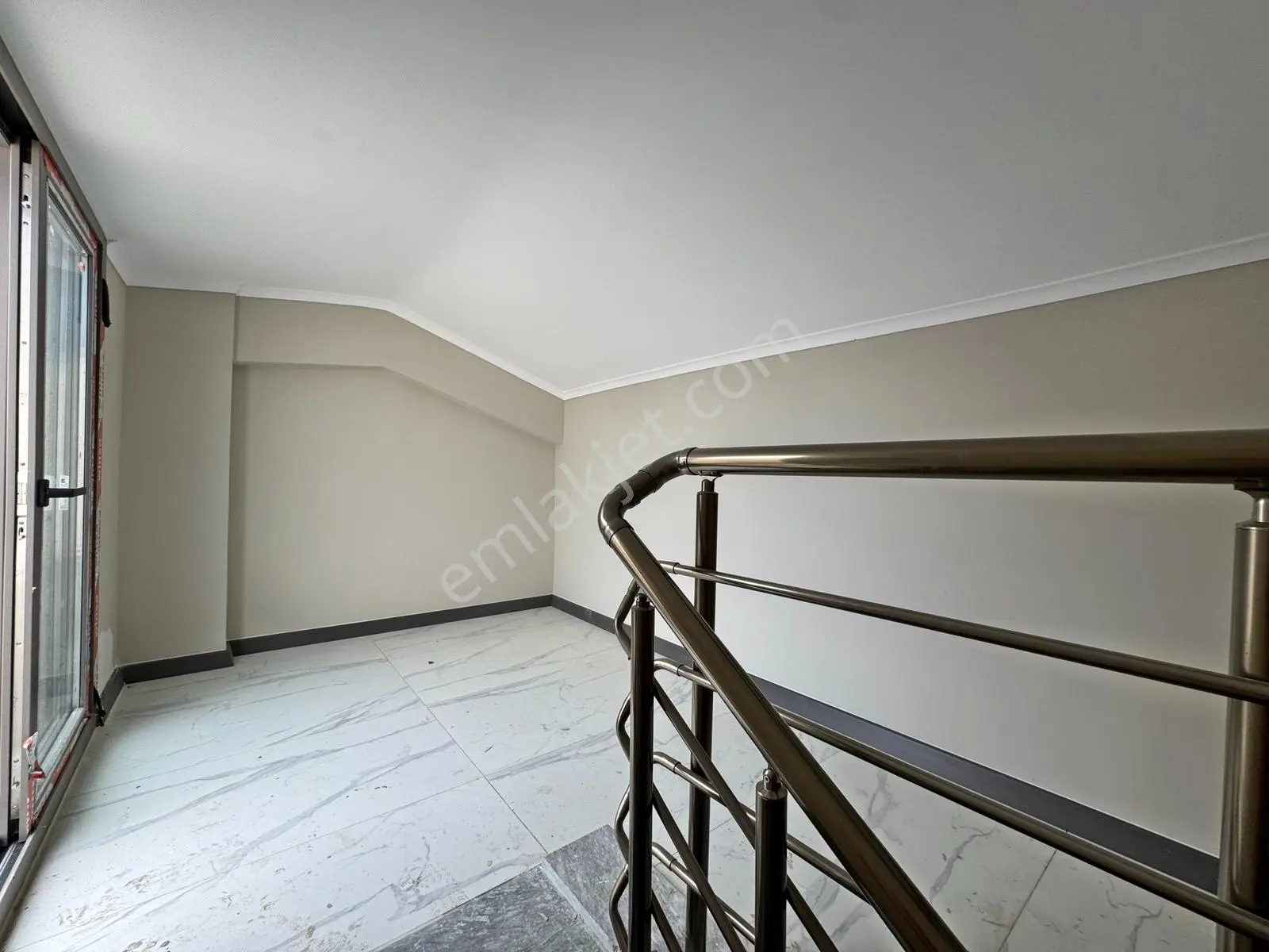 ▀güçten Altınolukta Geniş Bahçeli Dağ Manzaralı Teraslı 3+1villa — fotoğraf 32