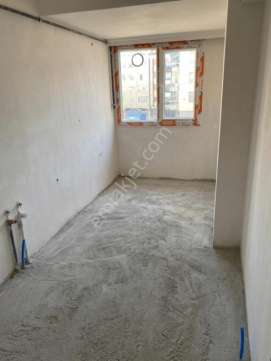 Güngören Merkez Mahallesı'nde Bıtme Aşamasında 2 + 1 — fotoğraf 11