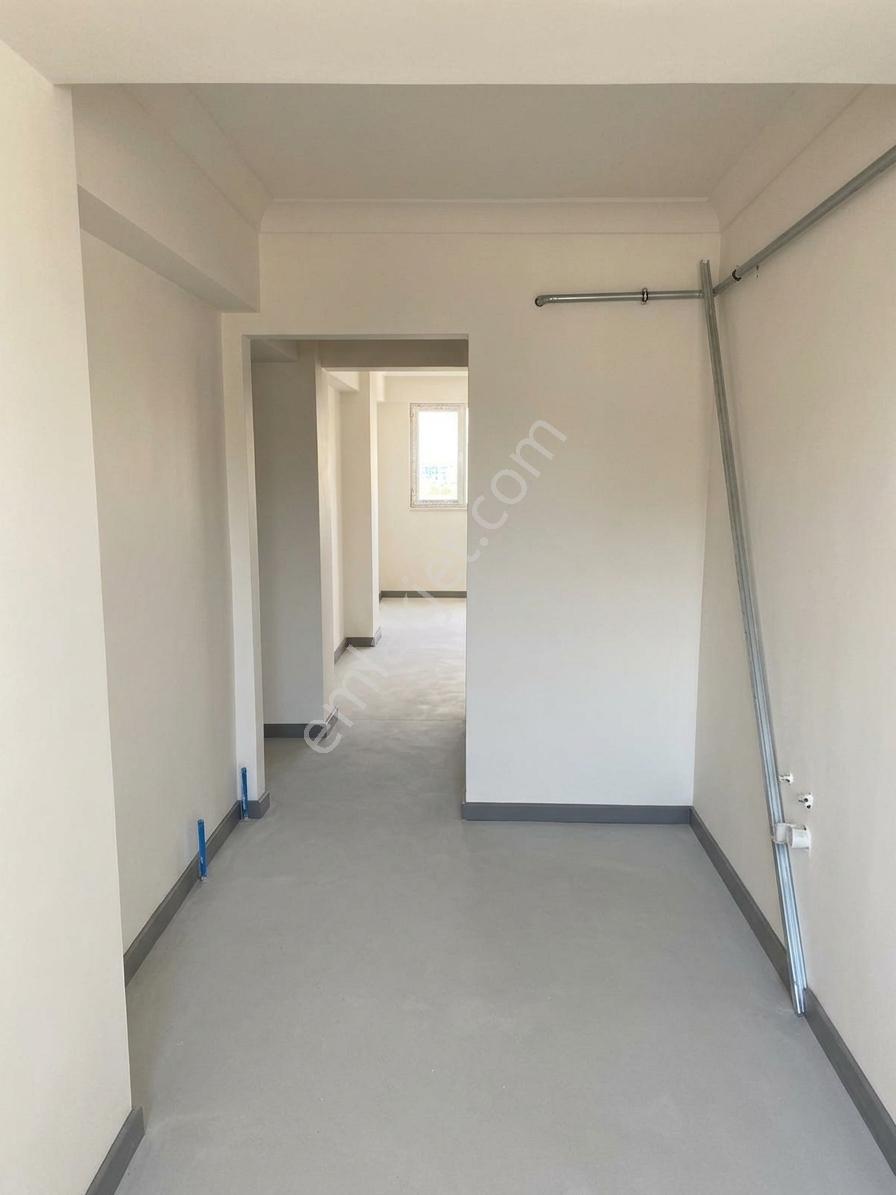 Güngören Merkez Mahallesı'nde Bıtme Aşamasında 2 + 1 — fotoğraf 13