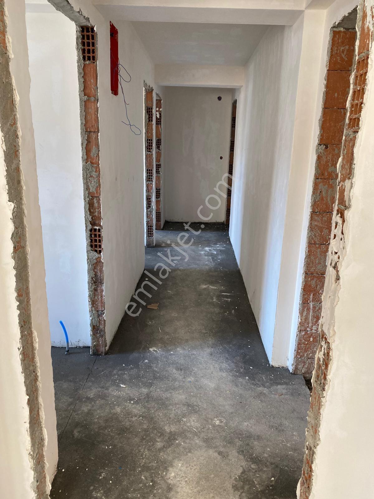 Güngören Merkez Mahallesı'nde Bıtme Aşamasında 2 + 1 — fotoğraf 14