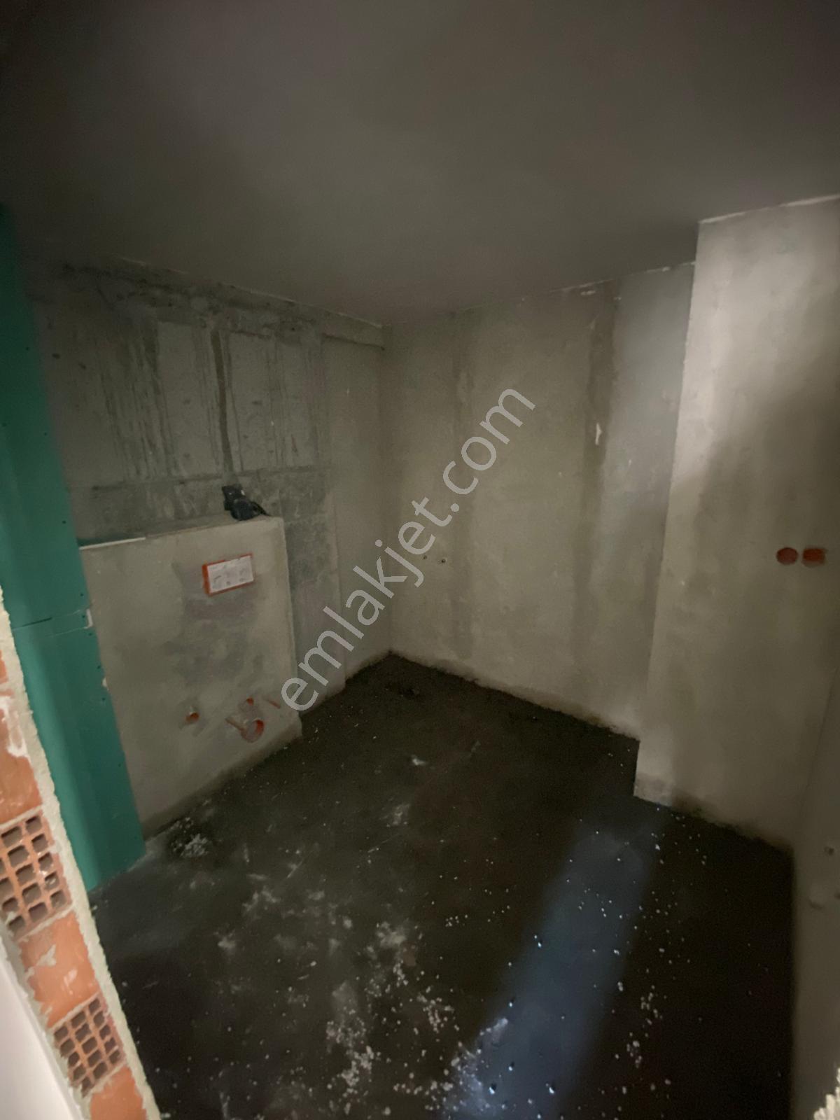 Güngören Merkez Mahallesı'nde Bıtme Aşamasında 2 + 1 — fotoğraf 23